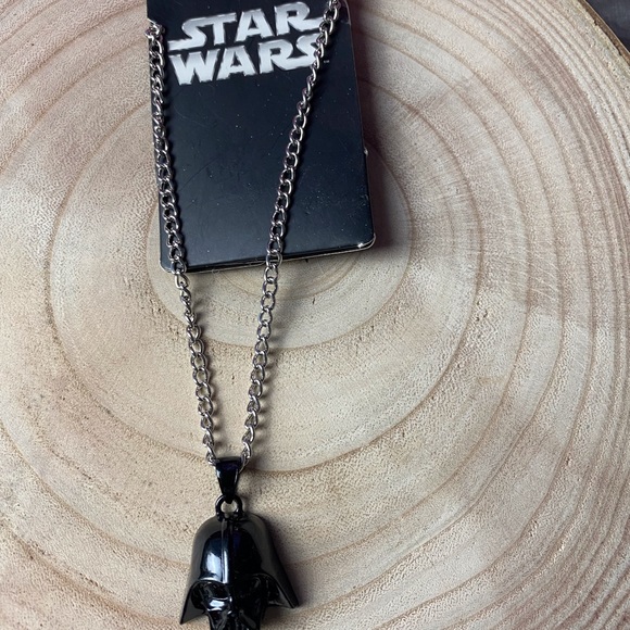 Star Wars Necklace 3D Darth Vader Helmet - Picture 1 of 1